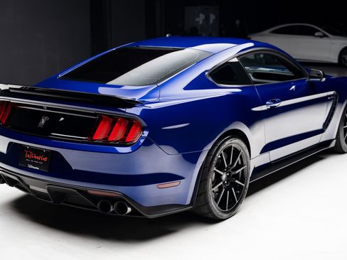Used 2016 Ford Mustang Shelby GT350 w/ Track Package RWD image 34