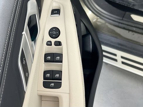 Used 2020 BMW X5 xDrive40i w/ Premium Package image 18