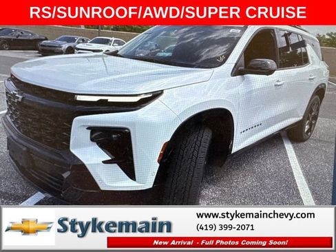 Used 2025 Chevrolet Traverse RS AWD/4WD image 1