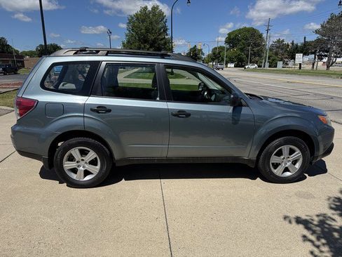 Used 2011 Subaru Forester 2.5X w/ Alloy Wheel Value Pkg AWD/4WD image 4