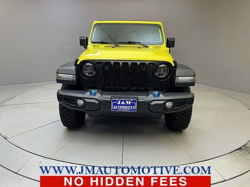 Used 2023 Jeep Wrangler Unlimited w/ Sun & Screen Package AWD/4WD image 8