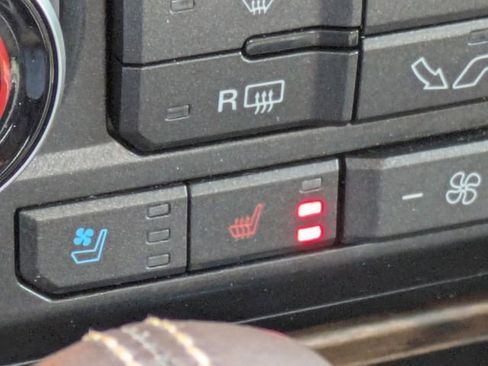 Used 2018 Ford F150 Lariat w/ Equipment Group 502A Luxury image 23