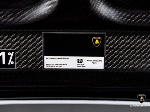 Used 2024 Lamborghini Huracan Tecnica image 6