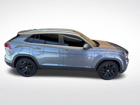 Used 2022 Volkswagen Atlas Cross Sport SE w/ Black Wheel Package AWD/4WD image 2