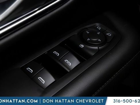 Used 2022 GMC Yukon SLE AWD/4WD image 12