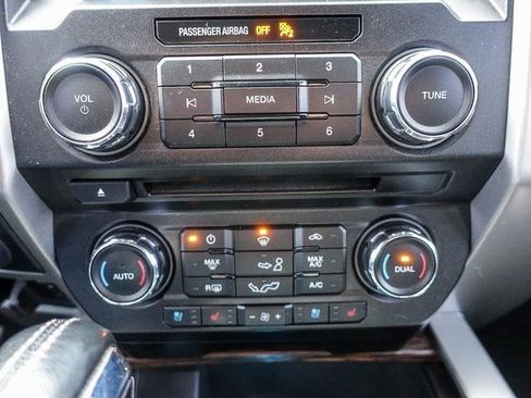 Used 2018 Ford F150 Lariat image 3