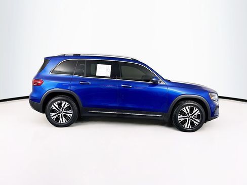 Used 2024 Mercedes-Benz GLB 250 4MATIC image 11
