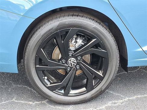 New 2025 Volkswagen Jetta SE image 7