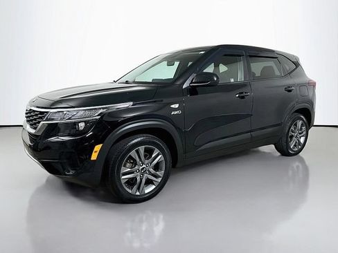 Used 2021 Kia Seltos LX AWD/4WD image 3