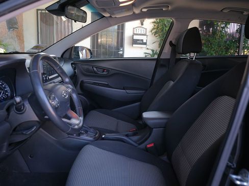 Used 2019 Hyundai Kona SEL FWD image 12