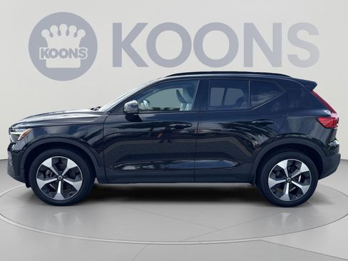 Certified 2023 Volvo XC40 B5 Ultimate w/ Climate Package AWD/4WD image 2