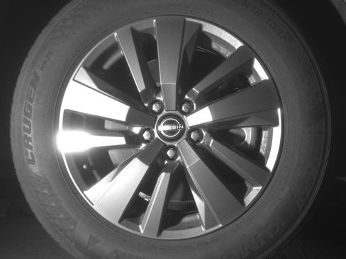 Used 2025 Nissan Pathfinder SV image 13