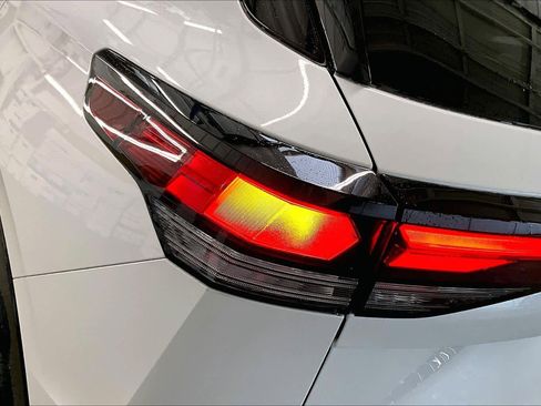 New 2026 Volkswagen Tiguan SE R-Line image 25