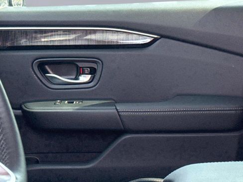 Certified 2025 Honda Pilot Elite image 24