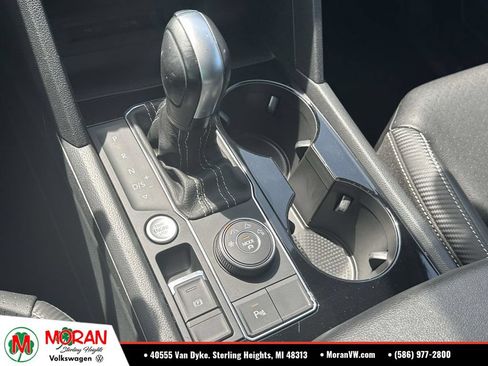 Certified 2023 Volkswagen Atlas Cross Sport SE w/ Panoramic Sunroof Package AWD/4WD image 29