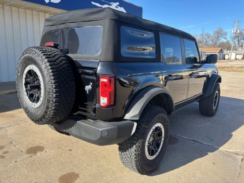 Used 2023 Ford Bronco Big Bend w/ Sasquatch Package image 3