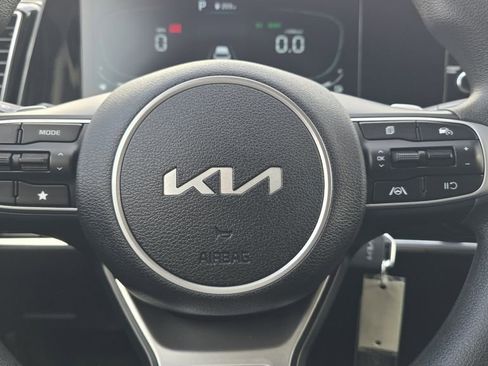 Used 2023 Kia Sportage LX image 25