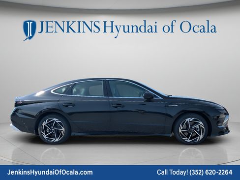 New 2026 Hyundai Sonata SEL FWD image 2