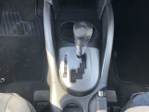 Used 2011 Mitsubishi Outlander ES image 22