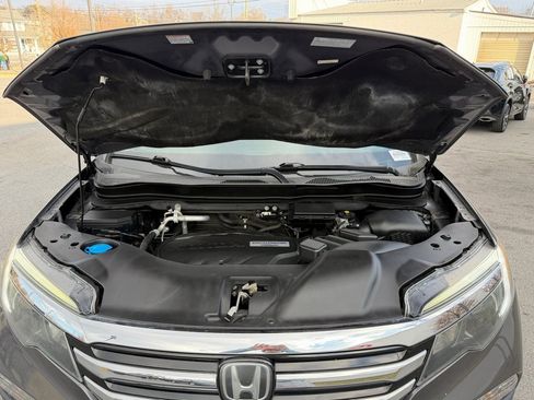 Used 2016 Honda Pilot Touring image 20