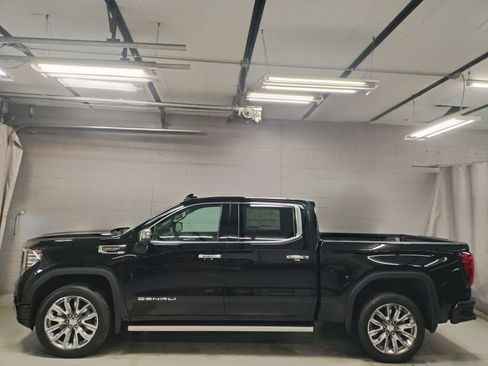 New 2026 GMC Sierra 1500 Denali w/ Denali Reserve Package AWD/4WD image 15