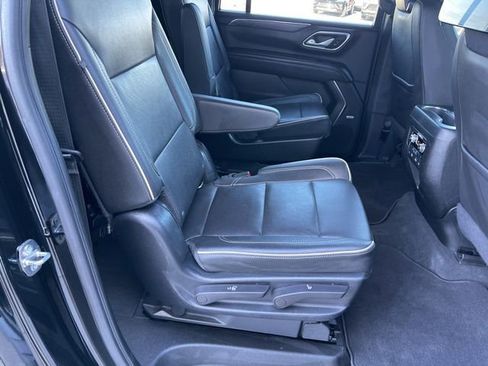 Used 2022 GMC Yukon XL SLT w/ SLT Premium Package image 21