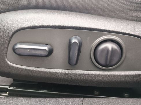 Used 2018 Chevrolet Malibu LT image 33