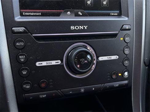 Used 2016 Ford Fusion Titanium image 18