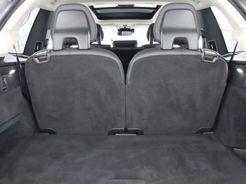 Used 2021 Volvo XC90 T6 Momentum image 40