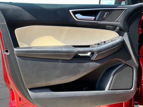 Used 2015 Ford Edge SEL w/ Equipment Group 201A FWD image 22