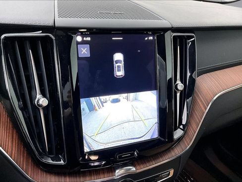 Used 2023 Volvo XC60 B5 Ultimate w/ Climate Package FWD image 30