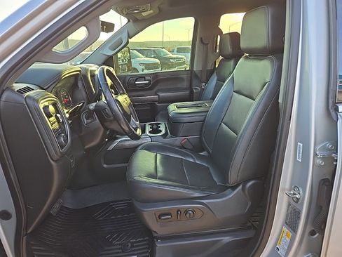 Used 2020 Chevrolet Silverado 3500 LTZ w/ LTZ Premium Package image 16