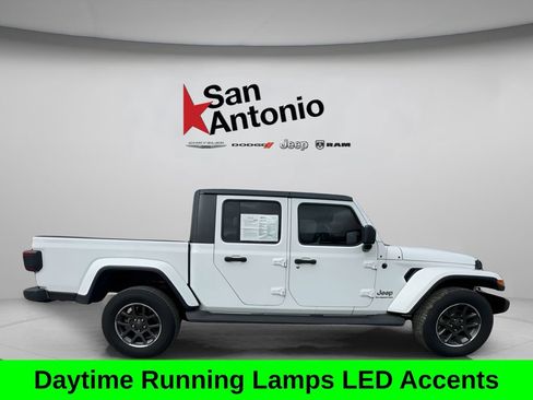 Certified 2021 Jeep Gladiator Overland AWD/4WD image 16