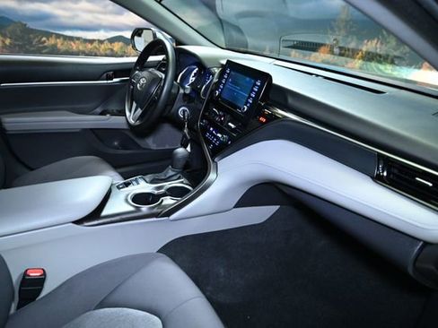 Used 2022 Toyota Camry LE image 41