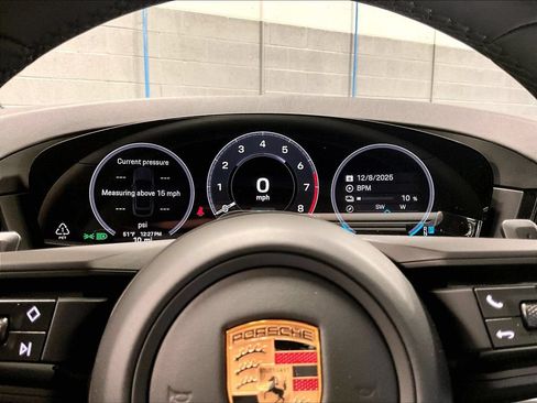 Used 2026 Porsche Cayenne E-Hybrid Coupe AWD/4WD image 17