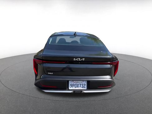 Used 2025 Kia K4 LXS image 12