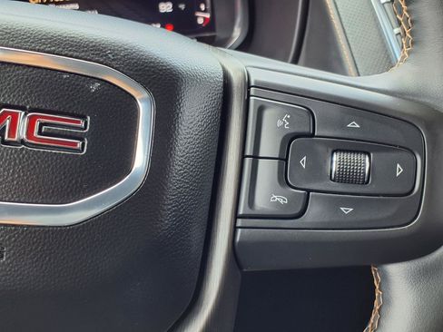 Used 2024 GMC Yukon XL AT4 w/ Technology Package AWD/4WD image 19