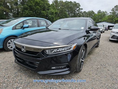 Used 2019 Honda Accord Sport image 2