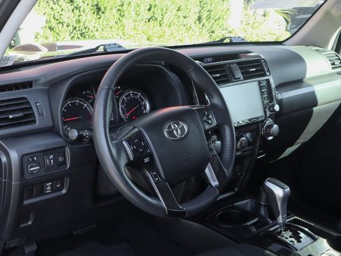 Used 2023 Toyota 4Runner TRD Off-Road image 18
