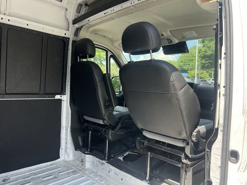 Used 2025 RAM ProMaster 2500 w/ Convenience Group FWD image 22