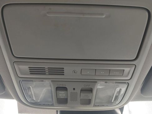 Used 2017 Honda Odyssey EX-L image 10