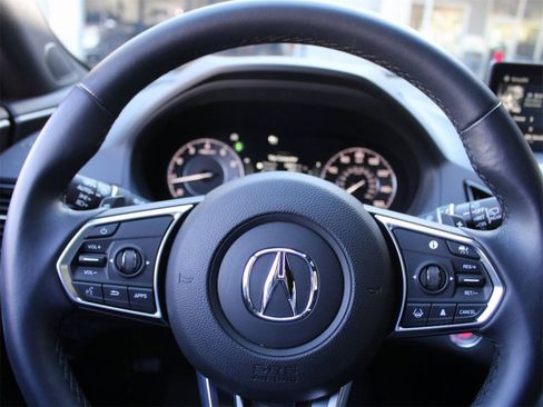 Certified 2025 Acura RDX SH-AWD image 32