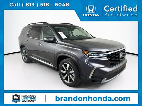 Certified 2025 Honda Pilot Touring image 1