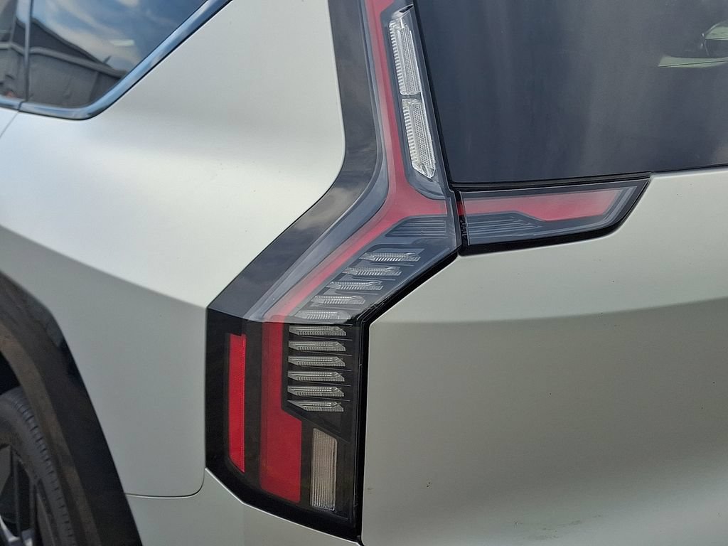 Certified 2024 Kia EV9 GT-Line AWD/4WD image 10