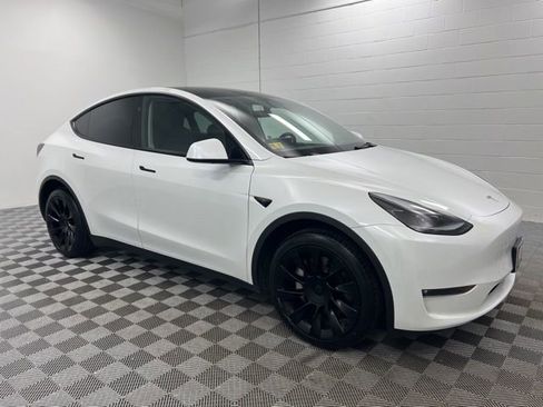 Used 2023 Tesla Model Y Long Range image 4