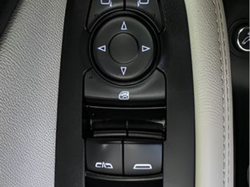 Used 2020 Buick Encore GX Essence w/ Experience Buick Package AWD/4WD image 13