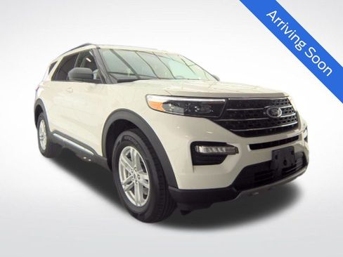 Used 2023 Ford Explorer XLT w/ Equipment Group 202A AWD/4WD image 1