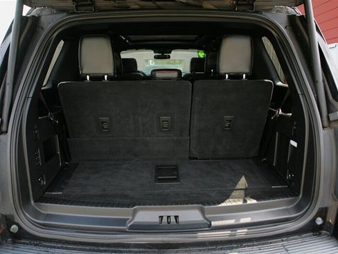Used 2019 Ford Expedition Limited w/ Equipment Group 303A AWD/4WD image 17