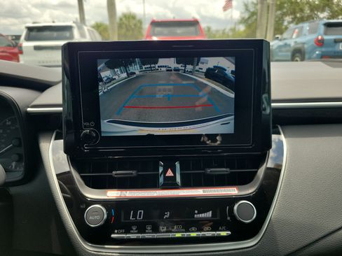 Used 2025 Toyota Corolla LE FWD image 27