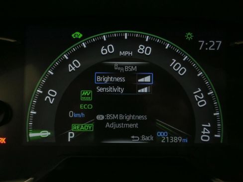 Used 2023 Toyota RAV4 SE image 39